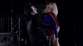 Super Girl Vs The Joker-2