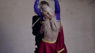 Super Girl Vs The Joker-8