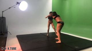 Lora Cross Bts Female Fighting Lora Vs Tapered P  Lora Cross   Abs-3