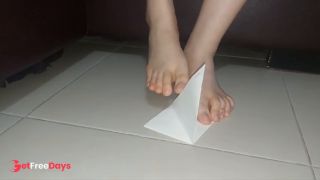 Feet origami lily-3