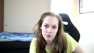 Title Amadani - Gamer Girl Tries To Play While Getting Fucked Enjoyed-9