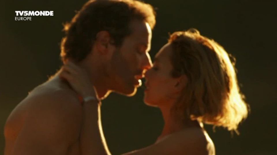 Claire Keim - Jusqu&#039;au bout du monde (2013) HD 720p - [Celebrity porn]