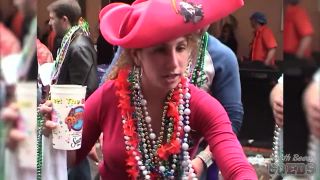 Neverbeforeseen Mardi Gras Girls Flashing Pussy And Tits On The Streets Of New Orleans BigTits-3