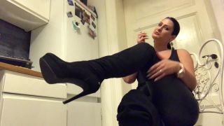 Goddess Mel - Blackmail - Smoking-1