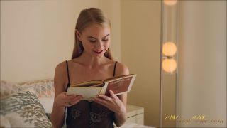 Video Nancy Ace : Reading To Orgasm 1080p FullHD-1