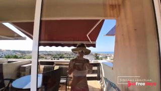 [GetFreeDays.com] Stellalibertine se caresse au soleil et rentre Baiser son ami vue sur mer France Adult Stream June 2023-0