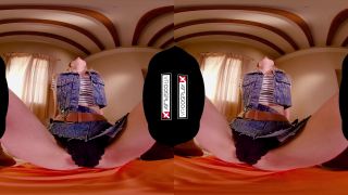 Rhiannon Ryder in C18 A XXX DRAGON BALL Z PARODY on 3d blonde webcam girl-2