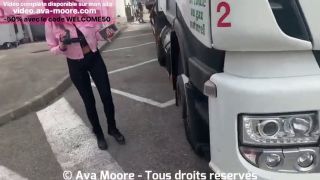 Avec Un Inconnu PORNO REALITE - Deux Copines Sucent des Inconnus Routiers sur les Aires dautoroutes de France-3