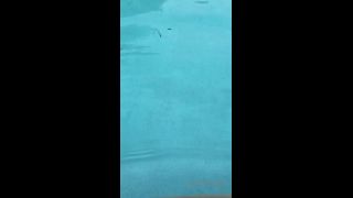 clip 19 leiafishnets 19-08-2019 floating and swimming in the pool on feet porn foot fetish kik-1