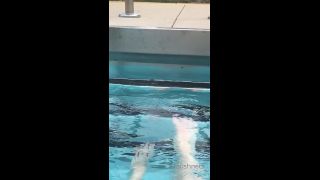 clip 19 leiafishnets 19-08-2019 floating and swimming in the pool on feet porn foot fetish kik-7