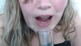 M@nyV1ds - GoddessLisa_Lux - Saliva Shot-2