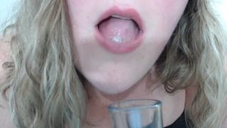 M@nyV1ds - GoddessLisa_Lux - Saliva Shot-8