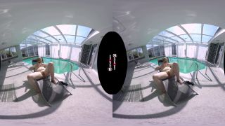 Chubby Mature Virtual Masturbating At The Pool-8