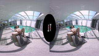 Chubby Mature Virtual Masturbating At The Pool-9