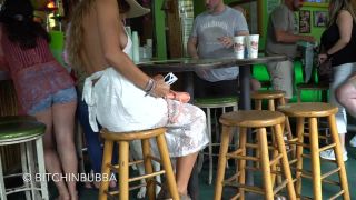 Candid sideboob vor at the bar - public braless - voyeur amateur foursome-3