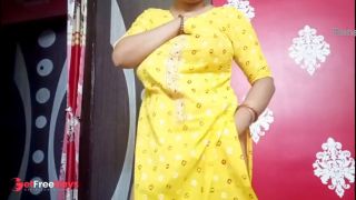 Horny Indian Bhabhi Pallavis Solo Play, Desi MILF Moans and Fingers Her Wet Pussy, Homemade Video-1