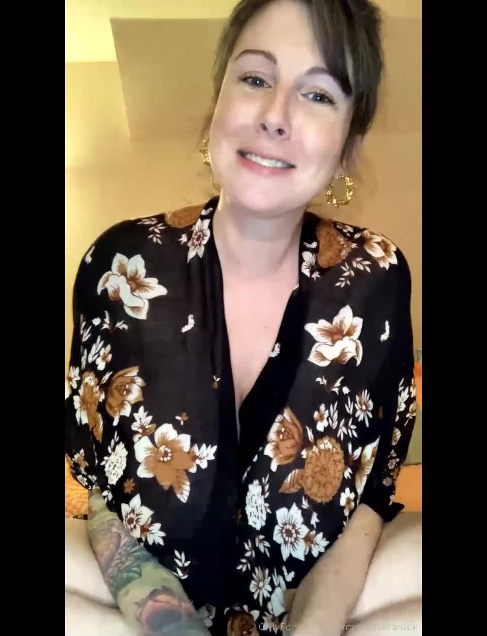 Vigorous porn with mrspjhaverstock (@mrspjhaverstock).