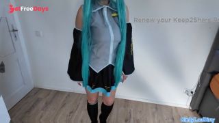 Hatsune miku loves her lesbian toy - cosplay-1