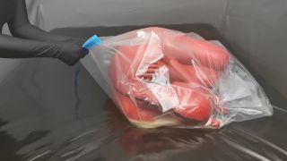 vicky d pbFun in a vaccum bag-0