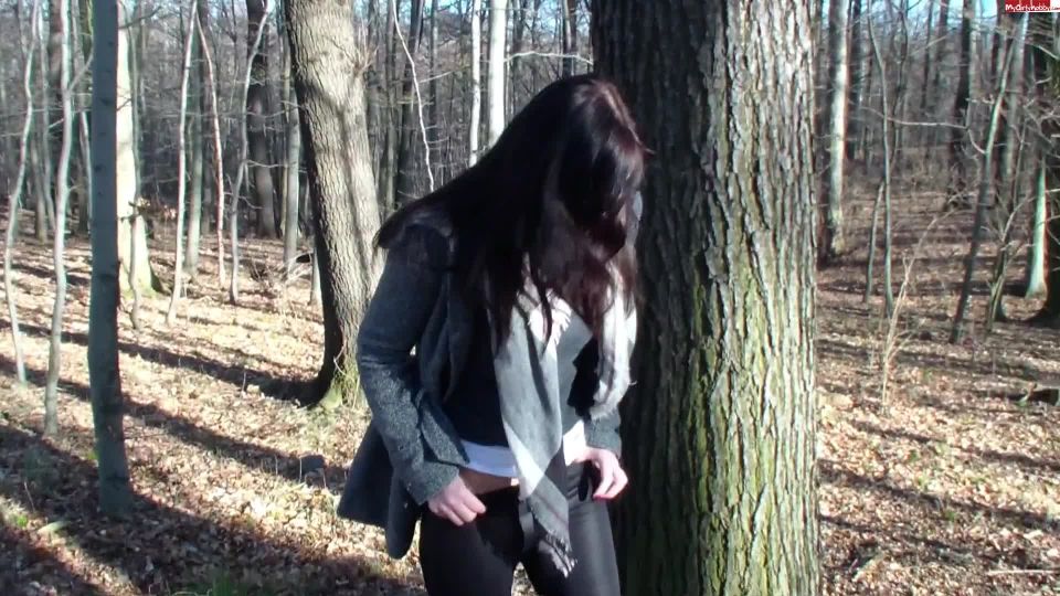 Young-Devotion - Mein erstes mal Outdoor gepisst 15 03 14