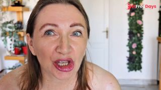 Hot Busty Grannys Shaved Pussy Close-up-5