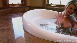 Julia Ann – Bathing Beauties  1080p *-9