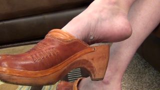 online adult video 40 Southern Giantess – Jayden Dangles Her Clogs With Perv In Her Bare Arch | dirty talking | pov fart fetish pornhub-2