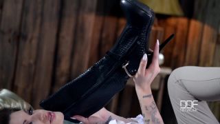 free adult video 19 Foot Worship Wonders, bisexual foot fetish on feet porn -3