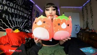 [GetFreeDays.com] Goth Girl showing off her toy collection.   Porn Video January 2023-2