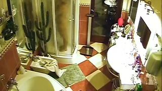 voyeur hidden camera 032427 -4