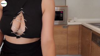 Video Azgin Komsum Sikilmek Icin Bahaneler Buluyor KylaSuzin 1080p ...-3