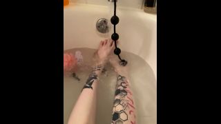 Aimee Fawx - princessaimee () Princessaimee - feet in bathtub rubbing the anal toy hanging down 04-11-2021-6