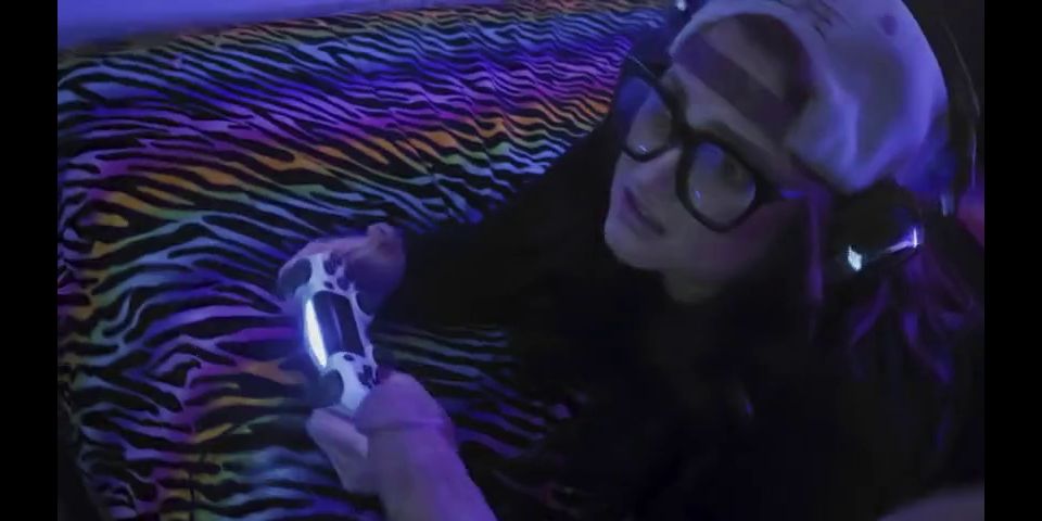 Hd Porn Gamer gets interrupted by big dick Spillz freeuse