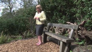 BritMilfs Flashing my Bottom Outdoors - Public Flashing-5