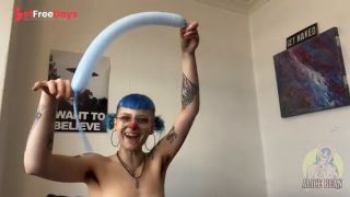 [GetFreeDays.com] FREE CLOWNGIRL MAKES BALLOON ANIMALS SUPER EXCITING AND THEN SHOVES A HORN IN HER CLUSSY Sex Video December 2022-3