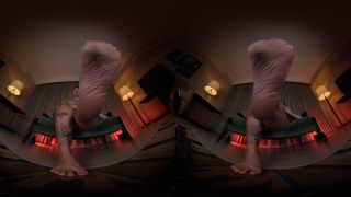 Jadynn Stone VR UltraHD 8K Every Inch Feets Big Ass Solo BBW