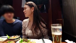 MFCW-028 ハーフ顔の神G乳ドえろボディ人妻が不倫旅行で中出しSEX！！ヨダレ多めな淫乱体質を駆使してローション代わりにチ〇コを唾液まみれに！神乳パイズリに素股、ジュポフェラまで唾液技で不倫相手の精子を搾り取る！！温泉で激ピス！からの部屋に戻って中出し！浴衣に着替えてラストはご自慢のG乳に発射！！【メイ/29歳/結婚5年目】-1