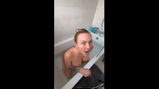 JennaHoskinsVIP Post '--I LOVE GIVING HEAD-- 🍆💦😈 Interrupted whilst having a bath  ' by 'jennahoskinsvip' from OnlyFans-1