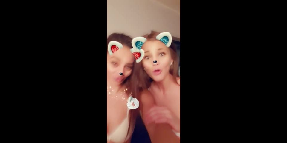 Sarah kay Dominika C Flas video