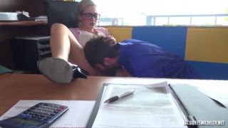  Jacquieetmicheltv presents Lindsay avait un fantasme – 28.06.2018 (MP4, SD, 854×480) - milf - milf porn ,  on milf porn -3