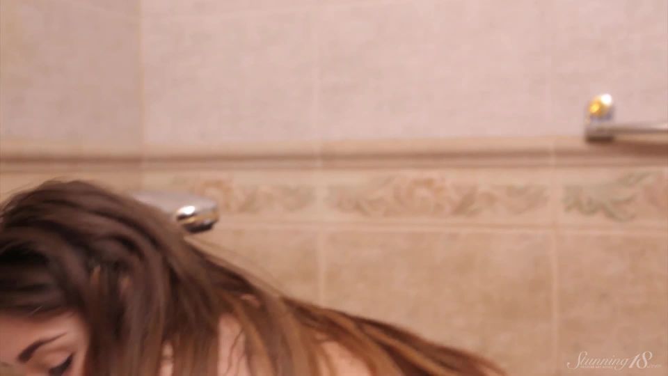 [Stunning18] Aggie Shower Masturbation [08.08.22] [1080p]