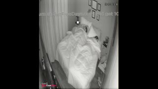 [Sleeping.Porn] Husband and wife sleeping together in the warm bed-2