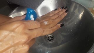 video 17 eva notty femdom fingering porn | Hand washing | joi-0