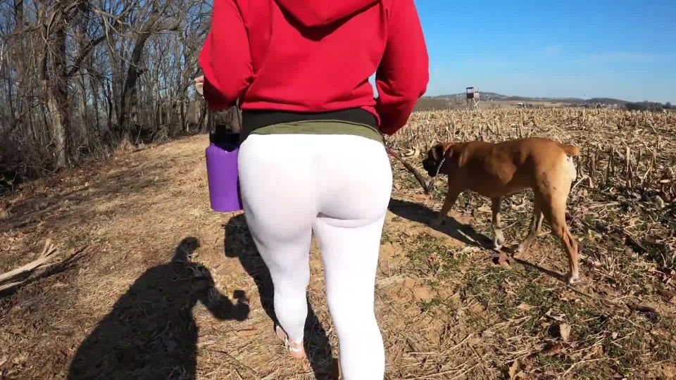 Sammi Starfish – White Yoga Pants Spreading BigAss!