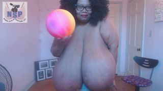 Norma Stitz Gigantomastia Breasts Beach Ball Practice solo Norma Stitz-8
