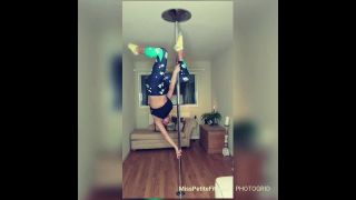 LouLou Petite Louloupetite - pole dancing video splits 23-03-2018-3