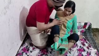 Couple Soyi hui chachi ke chupke se bur me land daal diya-2