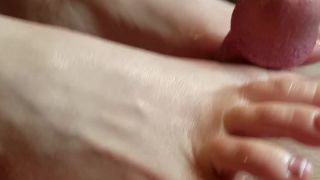  Footjob - Sweet Cece gives an Oiled up Footjob with Cumshot, footjob on feet porn-2