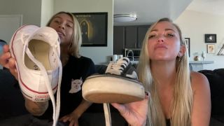 free adult video 22 foot fetish fun Empress Amora – Sweaty Sneaker Worship w_ Sorceress Bebe, feet on feet porn-5