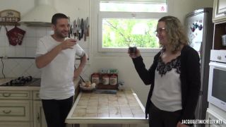 Dominique, 40ans, préparatrice en parfumerie ! | milf | milf porn -2